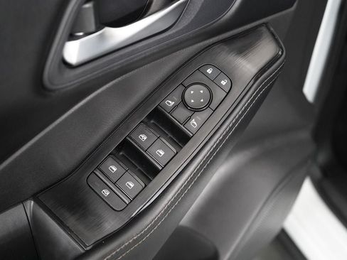 Used 2024 Nissan Rogue SV FWD image 25