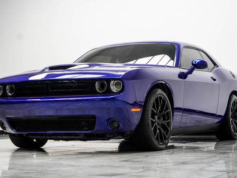 Used 2020 Dodge Challenger R/T Scat Pack w/ Dynamics Package RWD image 9