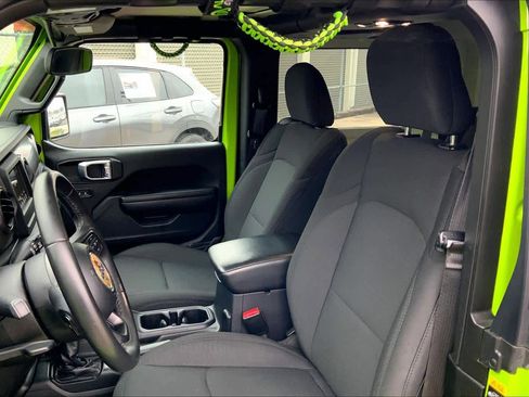 Used 2021 Jeep Wrangler Sport S image 7