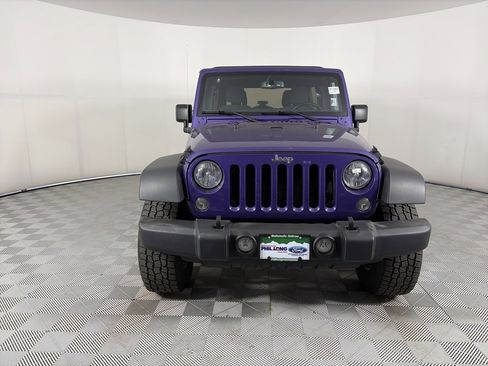 Used 2018 Jeep Wrangler Unlimited Sport S image 2