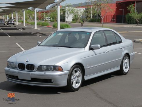 Used 2002 BMW 540i Sedan image 4