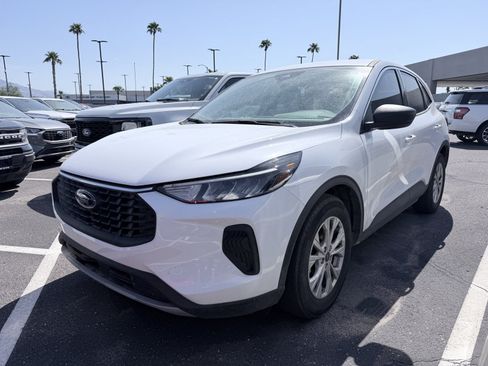 Used 2023 Ford Escape Active FWD image 2