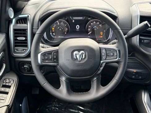New 2026 RAM 2500 Laramie AWD/4WD image 36