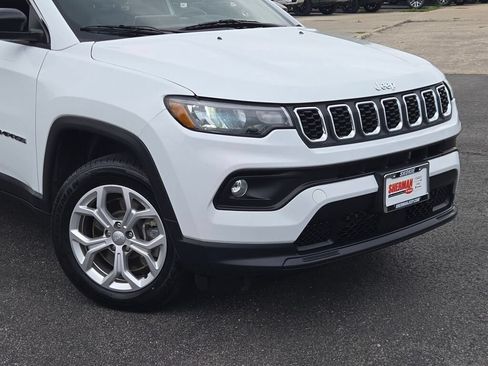 Certified 2024 Jeep Compass Latitude AWD/4WD image 13