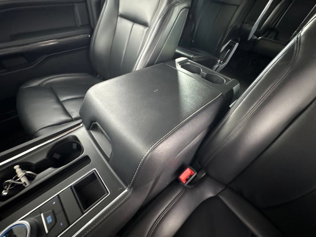 Used 2023 Ford Expedition XLT RWD image 33