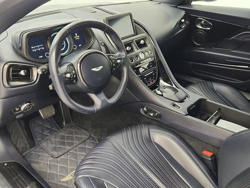 Used 2017 Aston Martin DB11 V12 RWD image 14