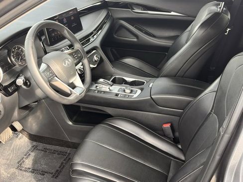 Certified 2025 INFINITI QX60 Pure image 10