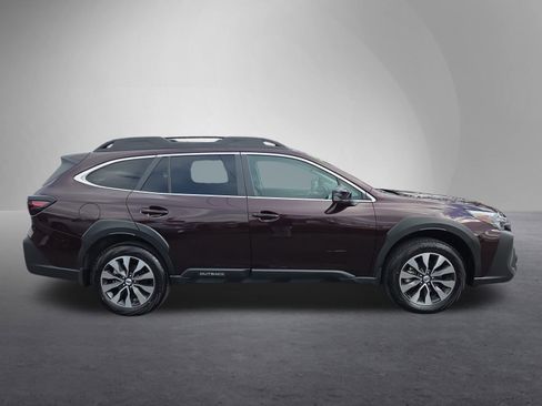 Used 2025 Subaru Outback Limited image 2