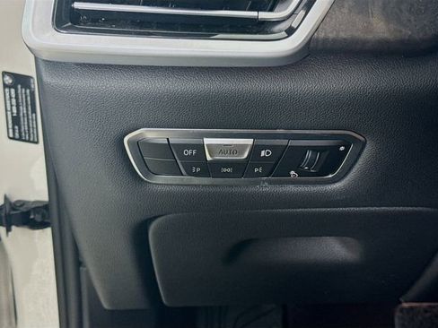 Used 2022 BMW X5 xDrive40i w/ Premium Package image 10