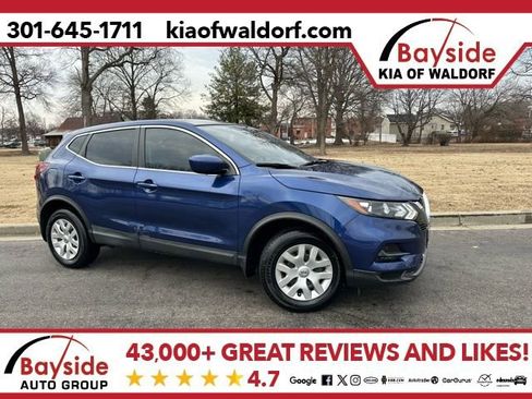 Used 2020 Nissan Rogue Sport S image 1