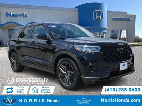 Used 2025 Ford Explorer ST AWD/4WD image 1