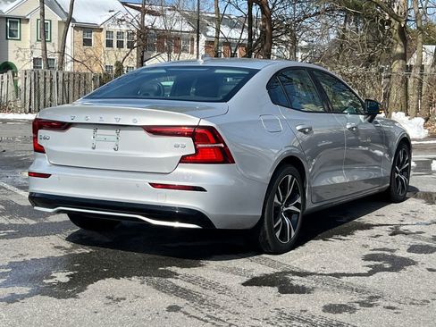 Used 2024 Volvo S60 B5 Core image 5