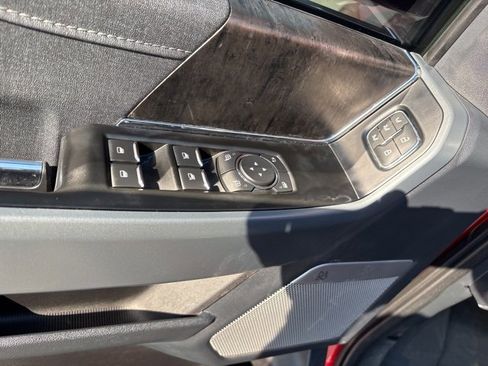 Used 2022 Ford F150 Lariat w/ Max Trailer Tow Package image 23