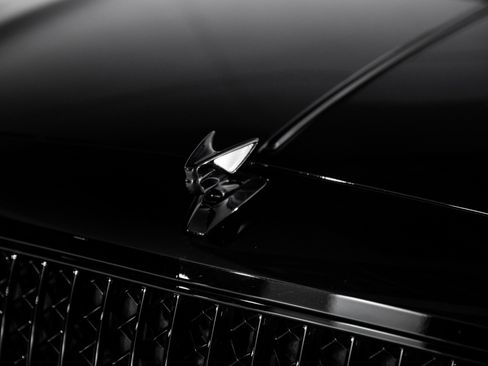 Certified 2022 Bentley Flying Spur V8 image 13