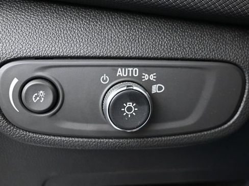 Used 2024 Chevrolet TrailBlazer LT FWD image 24