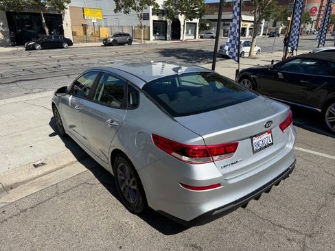 Used 2020 Kia Optima LX FWD image 16