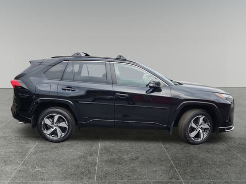 Certified 2023 Toyota RAV4 SE image 6