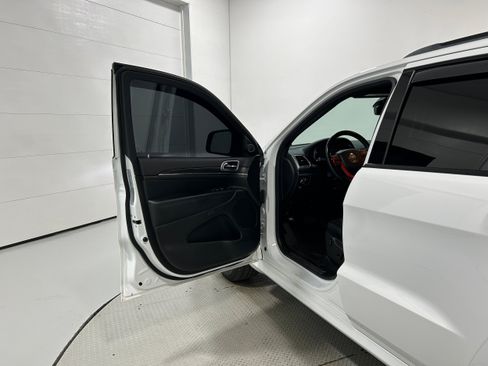 Used 2020 Jeep Grand Cherokee Limited X AWD/4WD image 25