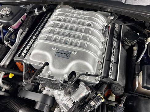 Used 2016 Dodge Challenger SRT Hellcat RWD image 18
