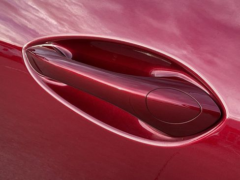 Used 2025 Chevrolet Trax LT image 10