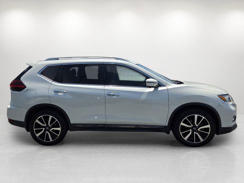 Used 2019 Nissan Rogue SL w/ Premium Package FWD image 4