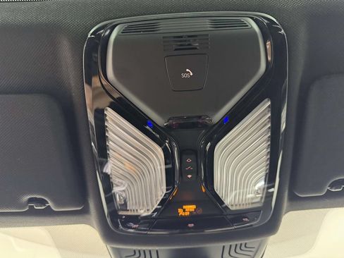Used 2019 BMW 540i xDrive w/ M Sport Package AWD/4WD image 25