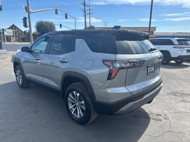 Used 2026 Chevrolet Equinox LT FWD image 5