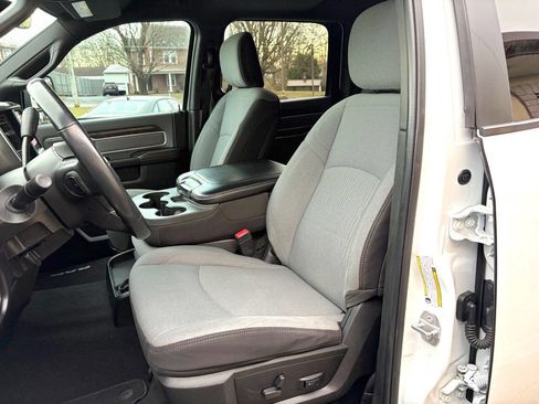 Used 2023 RAM 3500 Big Horn w/ Level 1 Equipment Group image 9