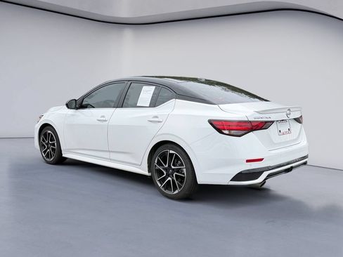 Used 2024 Nissan Sentra SR w/ SR Premium Package FWD image 3