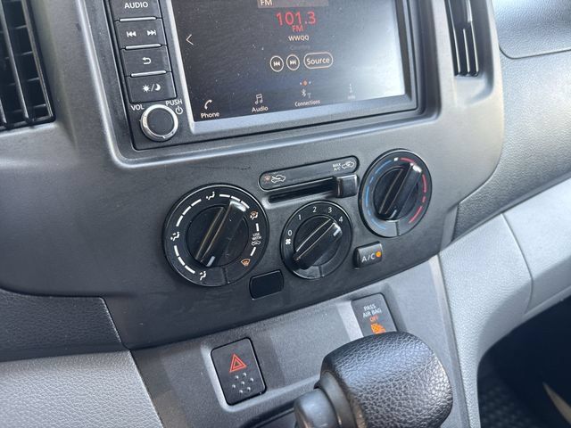 Used 2020 Nissan NV200 S FWD image 22