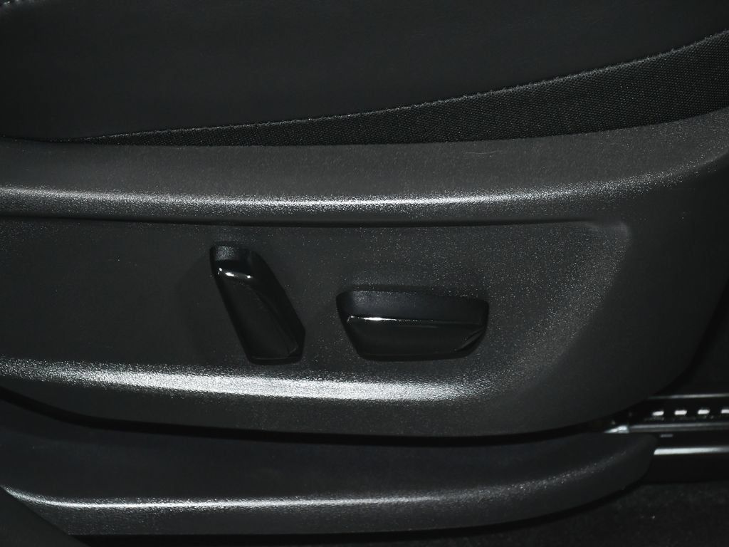 Used 2024 Nissan Ariya AWD image 53