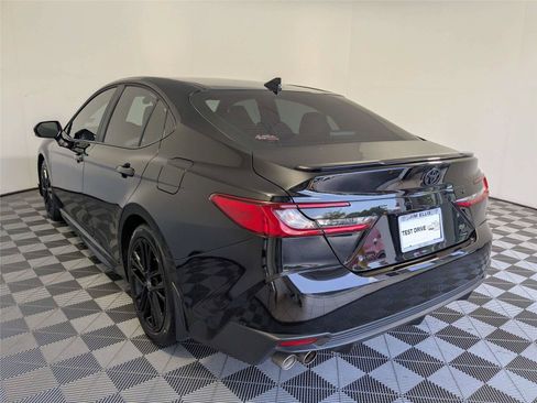 Certified 2025 Toyota Camry SE FWD image 7