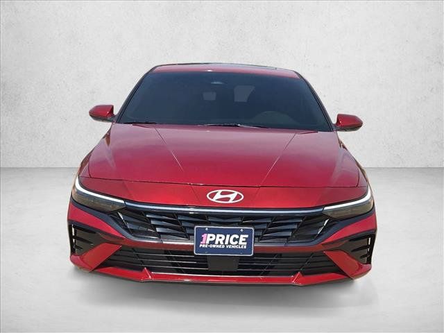 Used 2024 Hyundai Elantra SEL w/ Convenience Package FWD image 2
