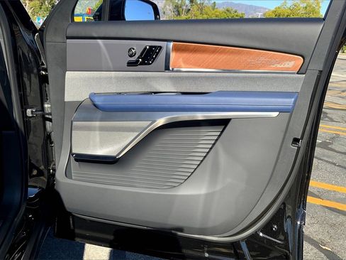 New 2026 Cadillac Vistiq Premium Luxury image 35