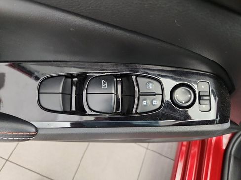 Used 2024 Nissan Altima 2.5 SR w/ SR Premium Package image 9