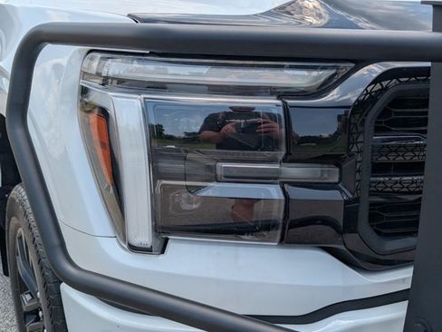 Used 2025 Ford F150 Lariat w/ Equipment Group 502A High AWD/4WD image 6