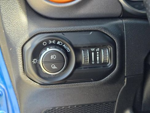 Used 2021 Jeep Gladiator Mojave w/ LED Lighting Group AWD/4WD image 21