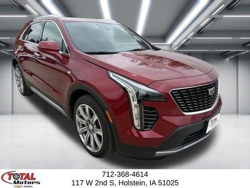 Used 2019 Cadillac XT4 Premium Luxury AWD/4WD image 2