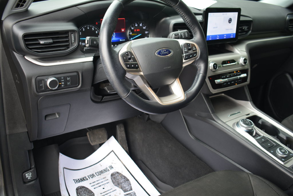 Used 2022 Ford Explorer XLT AWD/4WD image 10