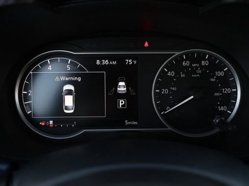 New 2025 Nissan Versa SV w/ Trunk Package image 27