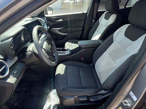 Used 2024 Chevrolet Trax LS w/ Driver Confidence Package FWD image 10