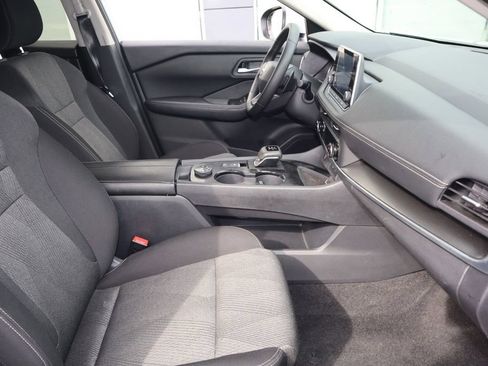 Certified 2025 Nissan Rogue SV AWD/4WD image 24