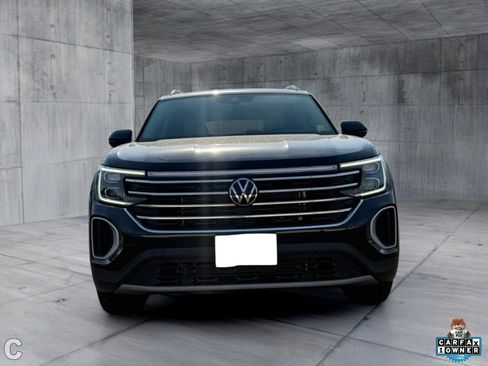 Used 2025 Volkswagen Atlas SE FWD image 9