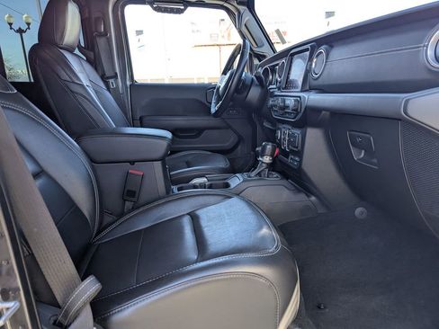 Used 2021 Jeep Wrangler Unlimited Sahara AWD/4WD image 34