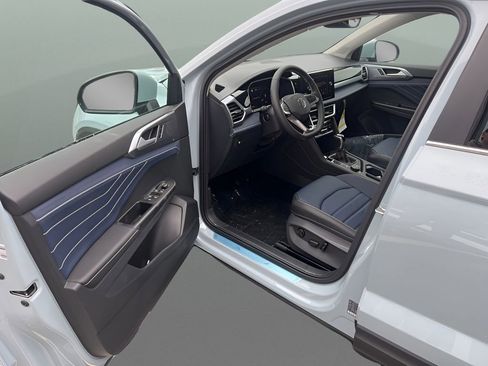 New 2026 Volkswagen Taos SEL AWD/4WD image 11