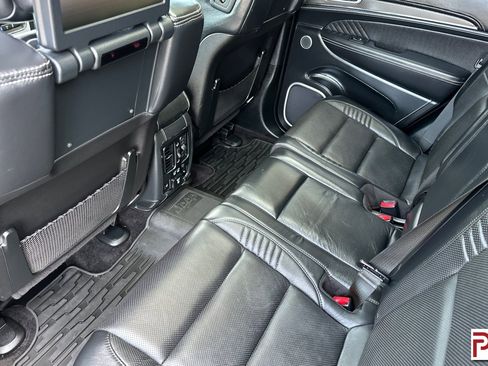 Used 2018 Jeep Grand Cherokee SRT AWD/4WD image 13