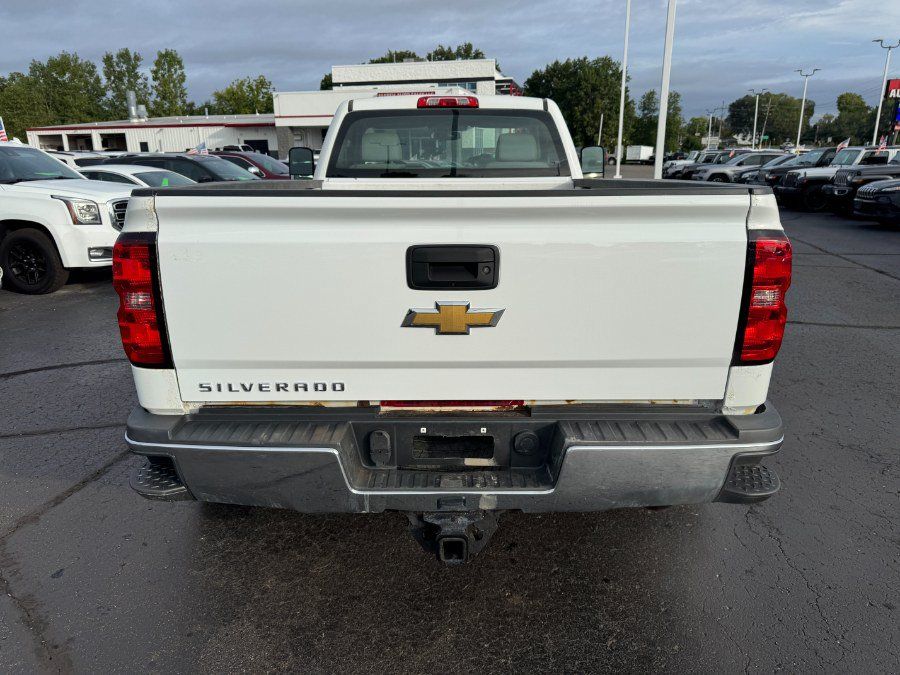 Used 2016 Chevrolet Silverado 3500 W/T AWD/4WD image 4