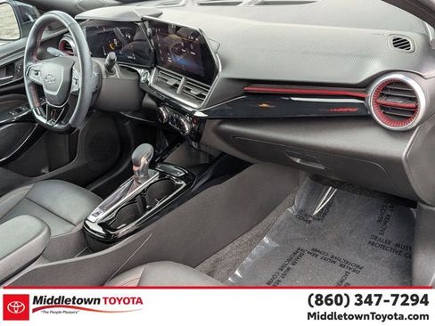 Used 2024 Chevrolet Trax RS w/ Driver Confidence Package image 37