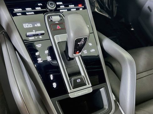 Used 2019 Porsche Cayenne Turbo AWD/4WD image 17