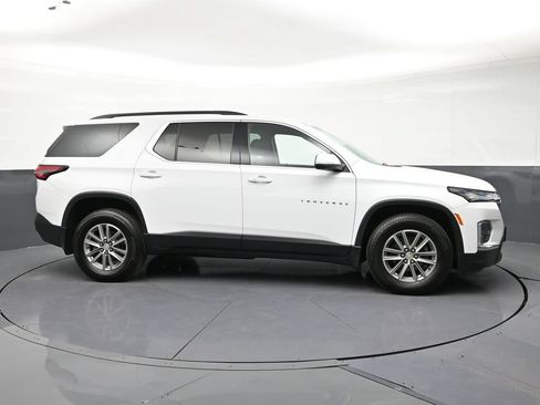 Used 2023 Chevrolet Traverse LT w/ LPO, Floor Liner Package AWD/4WD image 6